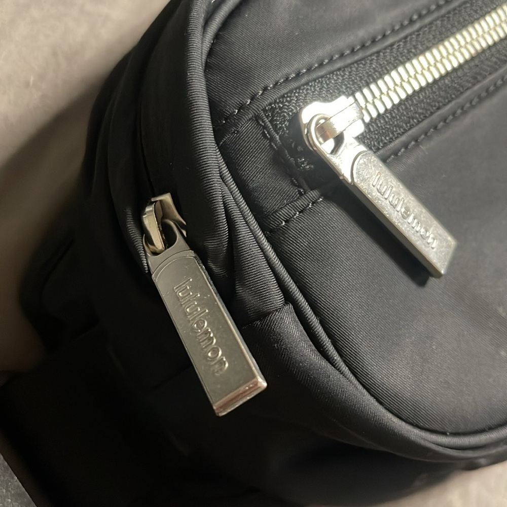 Lululemon Wunderlust Belt Bag - Picture 8 of 8